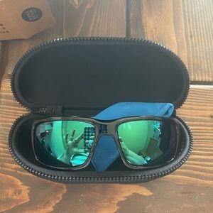 Costa Del Mar men’s sunglasses